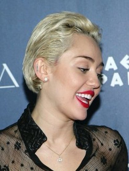 Miley Cyrus - coiffures