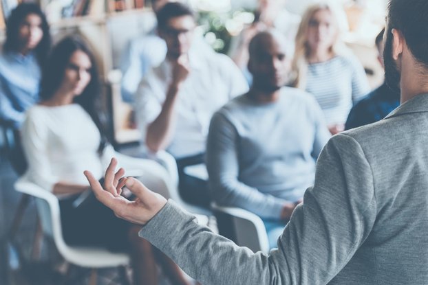 IAE : l'alternative universitaire aux écoles de commerce qui a le vent en poupe