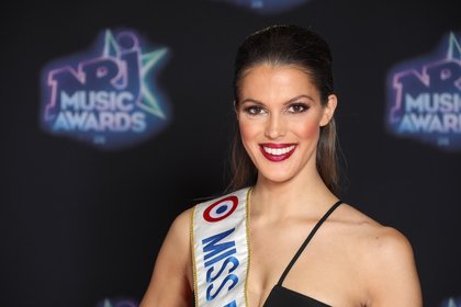 Iris Mittenaere (Miss France 2016) - Cérémonie NRJ Music Awards 2016