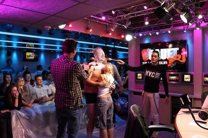 Mardi 26 août 2014 : Défi de Jeff et Julie en tube de colle