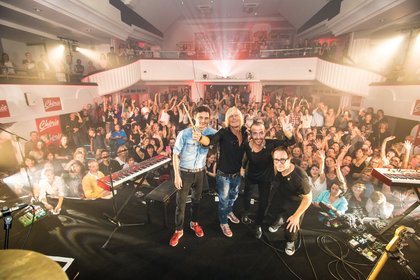 Calogero est son public au Concert Pop Love à Nice