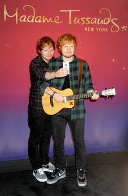 Ed Sheeran et sa statue de cire @ Madame Tussaud NY