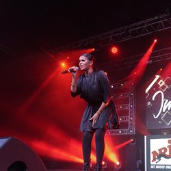 Imen Es - NRJ Music Tour Compiègne 2021