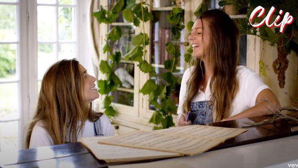 Les Frangines dévoilent le clip tendre et émouvant de “Pour une seconde”