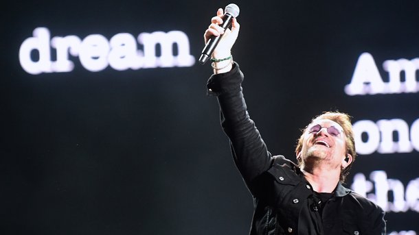 Bono présente un extrait animé de son autobiographie "Surrender"