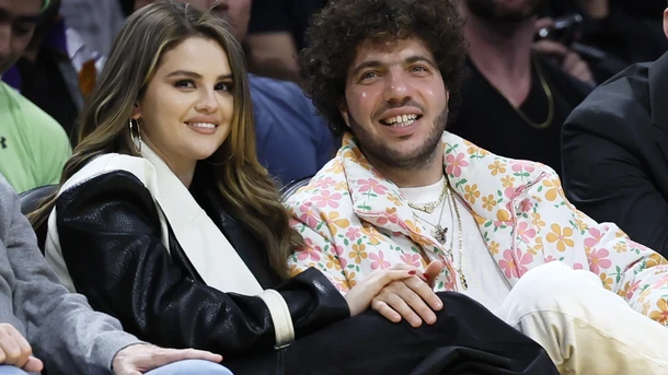 Selena Gomez annonce ses fiançailles avec Benny Blanco