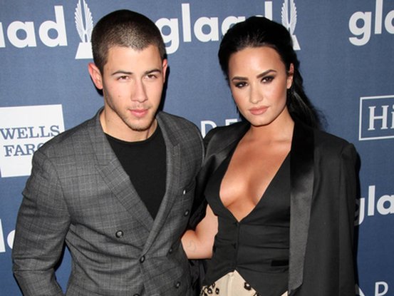 nick-jonas-and-demi-lovato