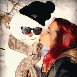 Shym-bonhomme-de-neige