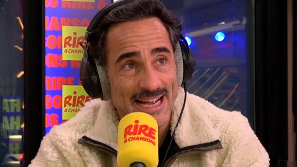 Florent Peyre en week-end sur Rire & Chansons - Quel programme regarde-t-il à la télé le dimanche matin ?