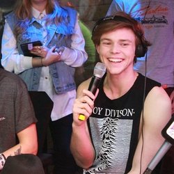 Mercredi 2 Avril avec 5SOS