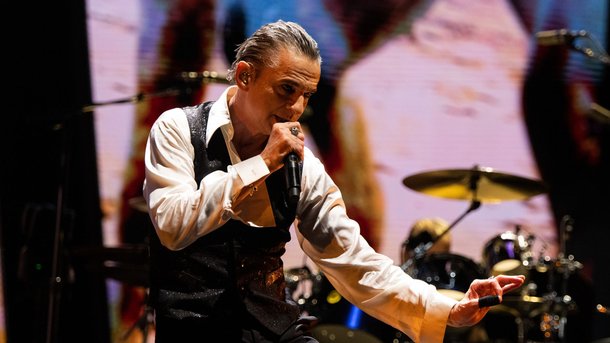 Depeche Mode : Dave Gahan calme une altercation en plein concert