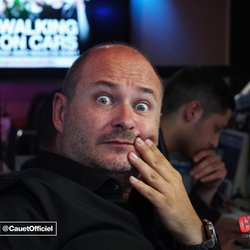 Mardi 14 Juin 2016 avec Walking On Cars - C Cauet sur NRJ