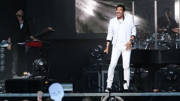 Lionel Richie : une carrière solo aux duos marquants