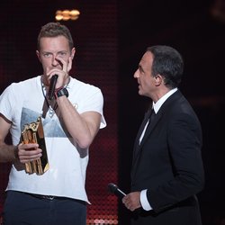 Chris Martin (Coldplay) et Nikos Aliagas - Cérémonie NRJ Music Awards 2016
