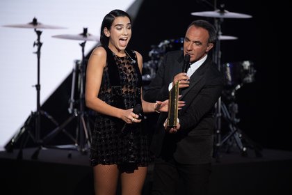 Dua Lipa et Nikos Aliagas - NRJ Music Awards 20th Edition