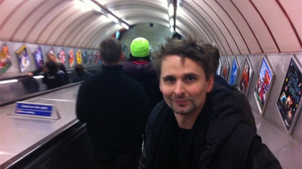 Muse prend le métro à Londres !