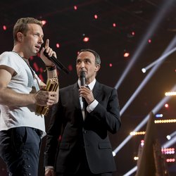 Coldplay et Nikos Aliagas - Cérémonie NRJ Music Awards 2016