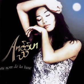 Au Nom de la Lune
