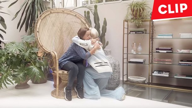 Bilal Hassani et sa mère Amina réunis dans le clip bouleversant de «Je Danse Encore»