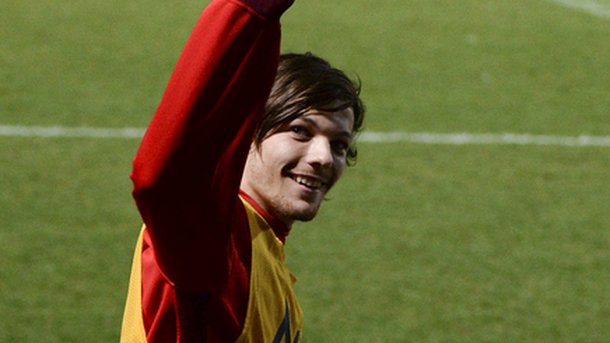 Louis Tomlinson veut racheter son club de foot !