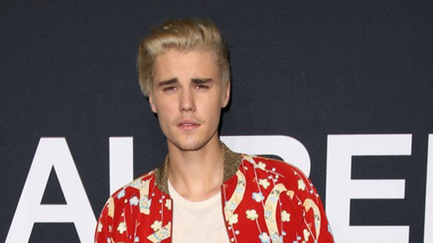 Justin Bieber veut effacer son tatouage de Selena Gomez!