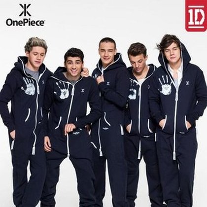 One Direction: Il commence à faire froid! Qui veut se réchauffer dans un @OnePiece onesie? 1DHQ x
