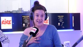 Sophie Imbeaux à Muriel Robin : "J’ai la sensation de vous connaître par cœur, j’ai tout vu ! Vos spectacles, vos interviews radio, télé, C’est à vous, Thé ou café, Rendez en terre inconnu, Jacqueline Sauvage, Doutes, tout !! 686 heures de visionnage..."