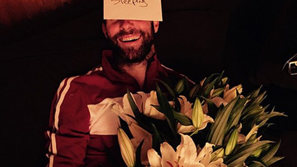 Adam Levine : fatigué à Paris!