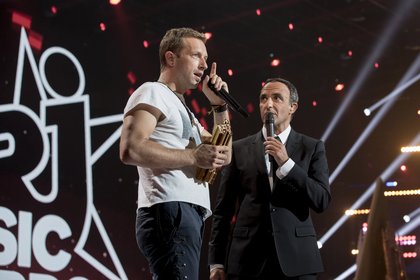 Coldplay et Nikos Aliagas - Cérémonie NRJ Music Awards 2016