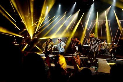 Bruno Mars - Cérémonie NRJ Music Awards 2016