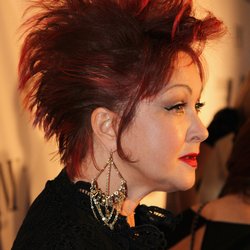 Cyndi Lauper joue les rockeuses