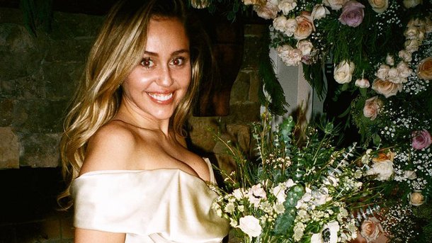 Miley Cyrus ressuscite Hanna Montana avec une nouvelle vidéo déjantée