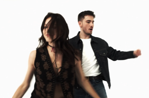 Elsa Bois et Julien Lieb dans le clip de "BPM