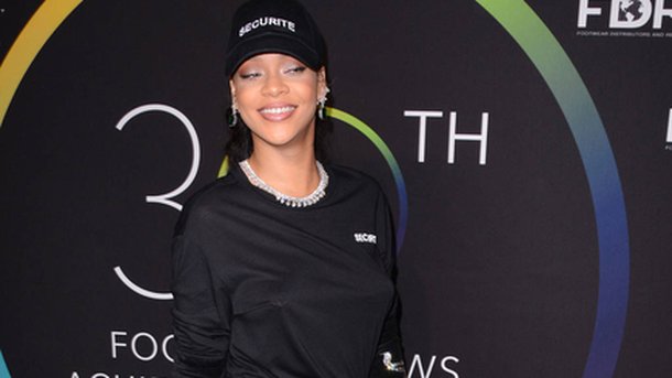 Rihanna: sa fondation passe un accord avec Dior!