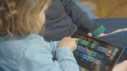 Avec Winky, les enfants peuvent s'initier à la programmation et concevoir leurs applications...