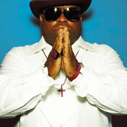 Cee-Lo Green pose ses valises à Paris