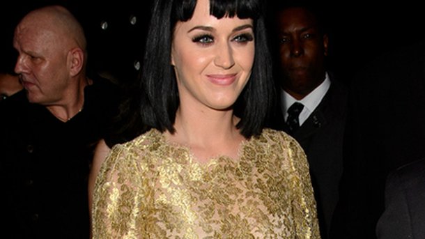Katy Perry aide une amie à accoucher !
