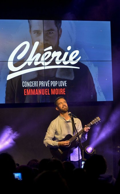 Emmanuel Moire sur la scène du Concert privé Pop Love