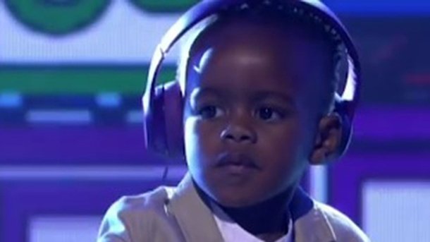 Incroyable ! A 3 ans, il mixe et remporte South Africa’s Got Talent !