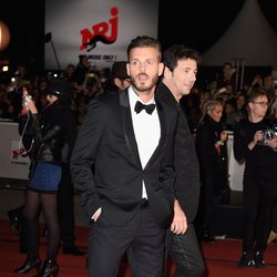 M Pokora est toujours élégant lors des NRJ Music Awards