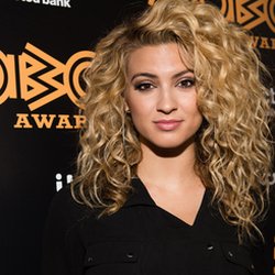 tori-kelly