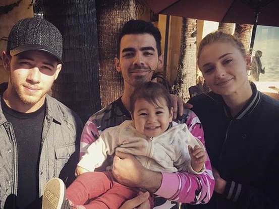 Nick Jonas, Joe Jonas et Sophie Turner