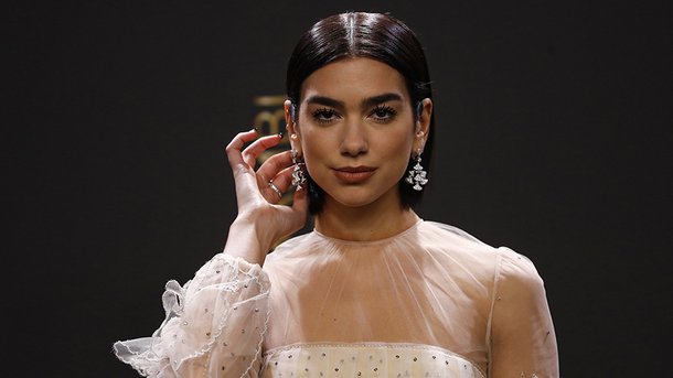 Dua Lipa interprète «Swan Song» la chanson officielle du film «Alita» !