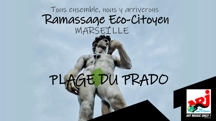 Ramassage de déchets sur la plage du Prado à Marseille