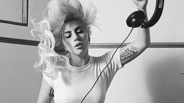 Lady Gaga : elle a acheté son propre album... trois fois!