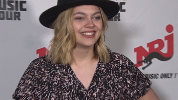 Louane : repos bien mérité en Italie!