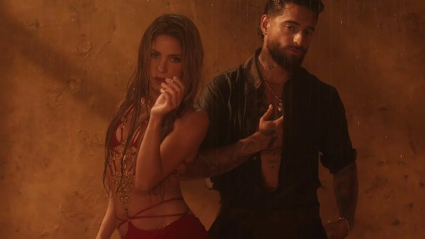Shakira et Maluma font grimper la température avec le clip de “Agua”