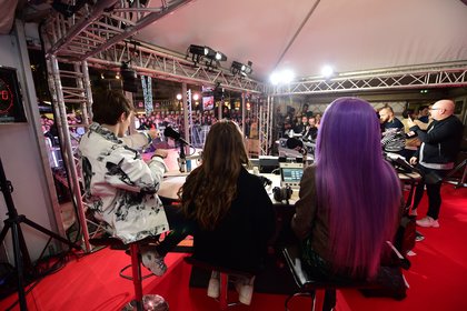 Bila Hassani, Maëlle et Lenni-Kim - C'Cauet sur NRJ