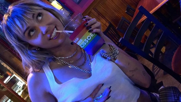Miley Cyrus en studio peu après sa rupture