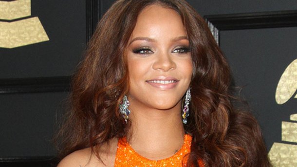 Rihanna est super fière d'être sur l'Empire State Building
